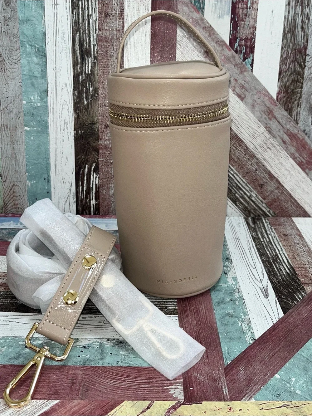 Mia + Sophia NWT Insulated Bottle Bag Holder Crossbody Beige Vegan Leather Zip